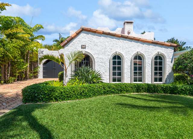 Property at 235 Nottingham Blvd, West Palm Beach, FL 33405, 3 beds, 2 baths