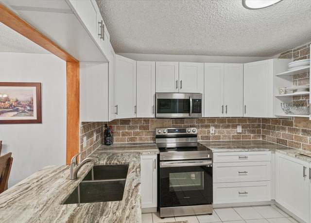 Property at 9244 Flynn Cir #2, Boca Raton, FL 33496, 2 beds, 2 baths