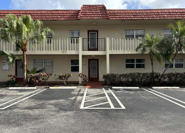 Property at 33 Abbey Ln #106, Delray Beach, FL 33446, 2 beds, 2 baths