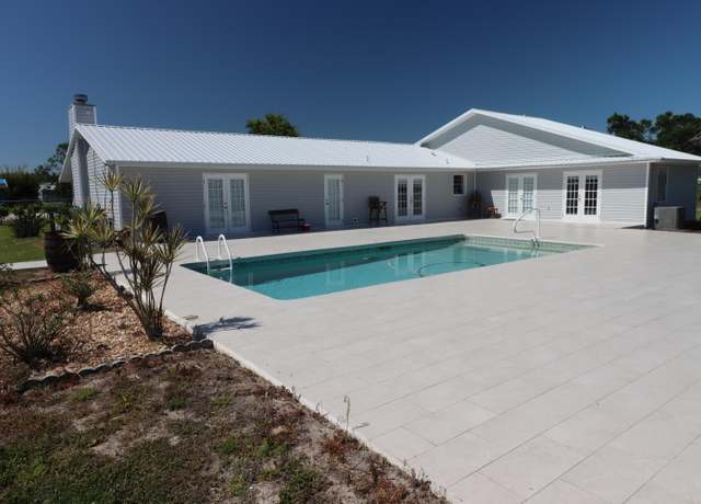 Property at 7175 NW 82nd Ct, Okeechobee, FL 34972, 3 beds, 2 baths