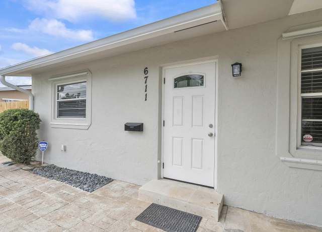 Property at 6711 Franklin St, Hollywood, FL 33024, 3 beds, 2 baths