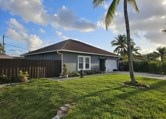 Property at 4570 Boatman St, Lake Worth, FL 33463, 4 beds, 3 baths