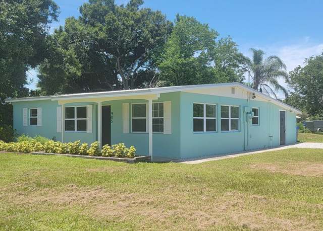 Property at 985 35th Ave, Vero Beach, FL 32960, 3 beds, 1.5 baths