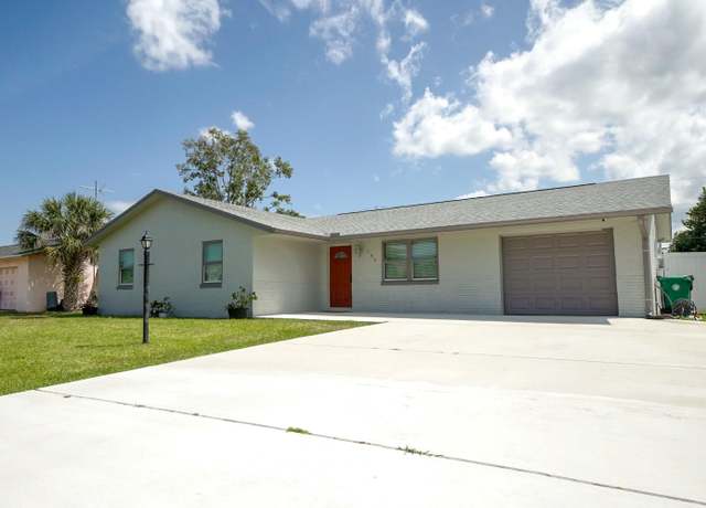 Property at 184 SW Grove Ave, Port Saint Lucie, FL 34983, 3 beds, 2 baths