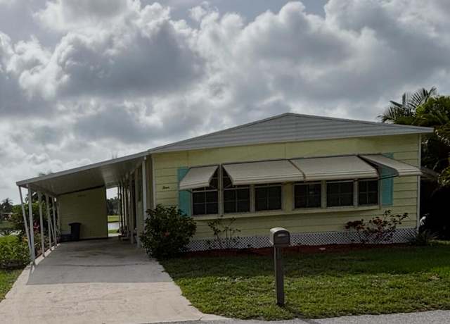 Property at 4 E Caribbean, Port Saint Lucie, FL 34952, 2 beds, 2 baths
