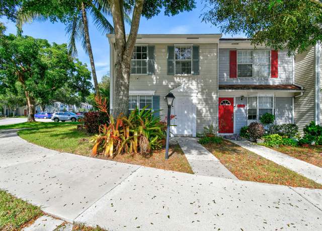 Property at 106 Old English Ct, Jupiter, FL 33458, 2 beds, 2 baths