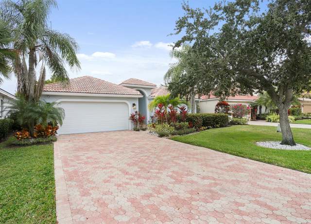 Property at 8231 Bob O Link Dr, West Palm Beach, FL 33412, 3 beds, 3 baths