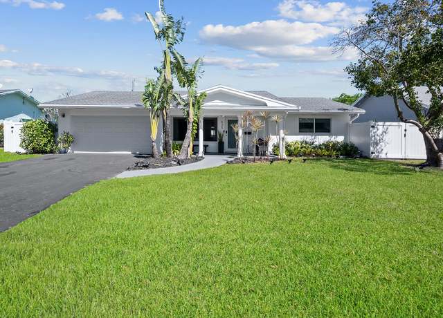 Property at 635 Jaeger Dr, Delray Beach, FL 33444, 3 beds, 2 baths