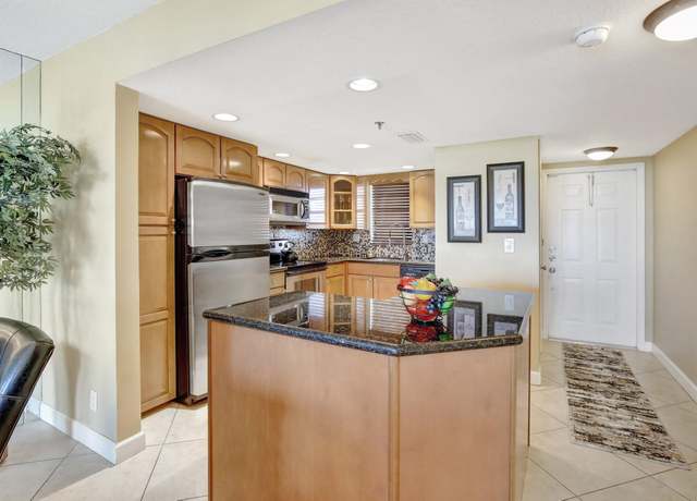 Property at 3300 W Rolling Hills Cir #705, Davie, FL 33328, 2 beds, 2 baths