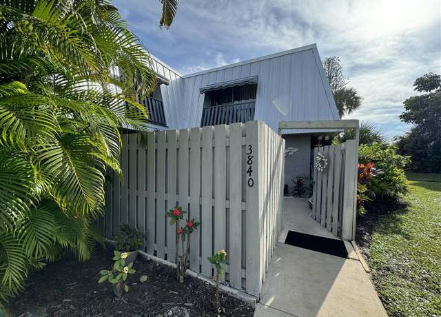 Property at 3840 SE Jefferson St, Stuart, FL 34997, 2 beds, 2.5 baths