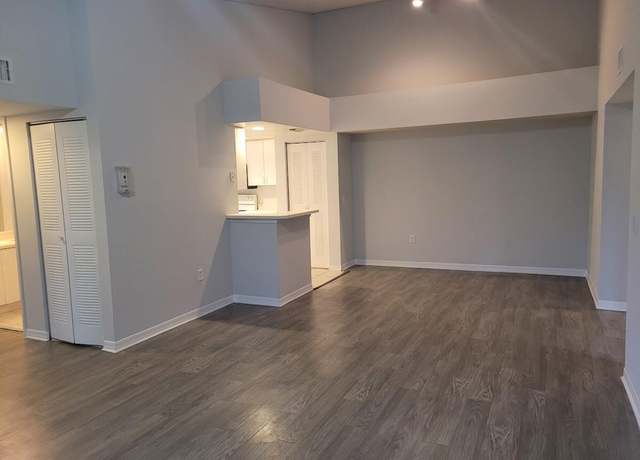 Property at 4197 N Haverhill Rd #212, West Palm Beach, FL 33417, 3 beds, 2 baths