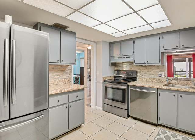 Property at 3154 Via Poinciana #409, Lake Worth, FL 33467, 3 beds, 2 baths