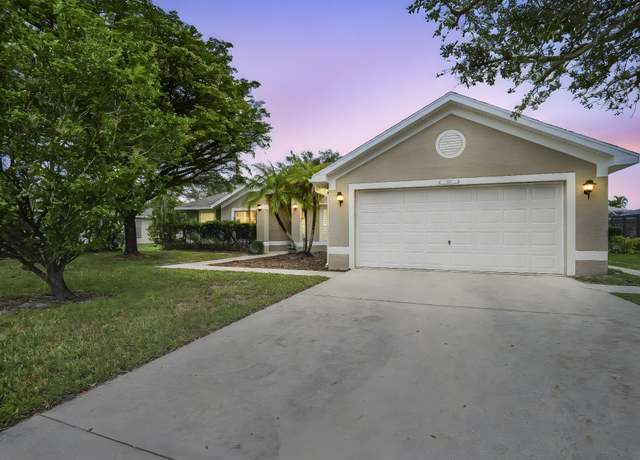 Property at 752 46th Sq, Vero Beach, FL 32968, 4 beds, 2 baths