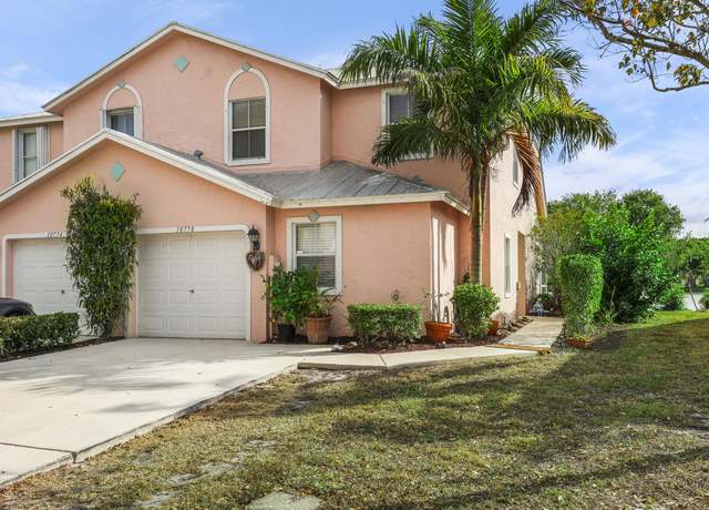 Property at 10778 Pelican Dr, Wellington, FL 33414, 3 beds, 2.5 baths