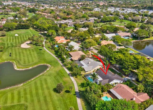 Property at 355 Woodlake Ln, Deerfield Beach, FL 33442, 3 beds, 2.5 baths