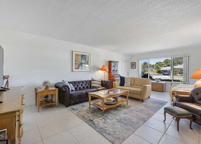 Property at 232 High Point Ct W Unit C, Delray Beach, FL 33445, 1 bed, 1.5 baths