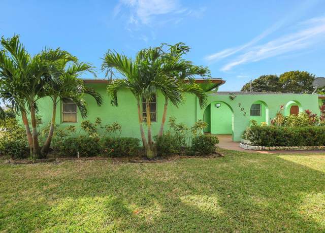 Property at 702 SW 23rd Ter, Boynton Beach, FL 33435, 3 beds, 2 baths