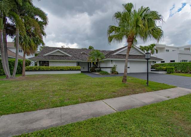 Property at 7171 Valencia Dr, Boca Raton, FL 33433, 3 beds, 2.5 baths