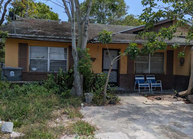 Property at 3900 Kenas St, West Palm Beach, FL 33403, 2 beds, 2 baths