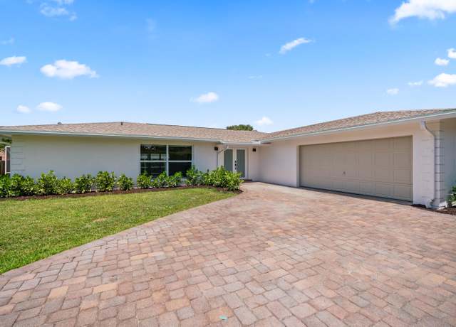 Property at 77 Fairview E, Tequesta, FL 33469, 3 beds, 2 baths
