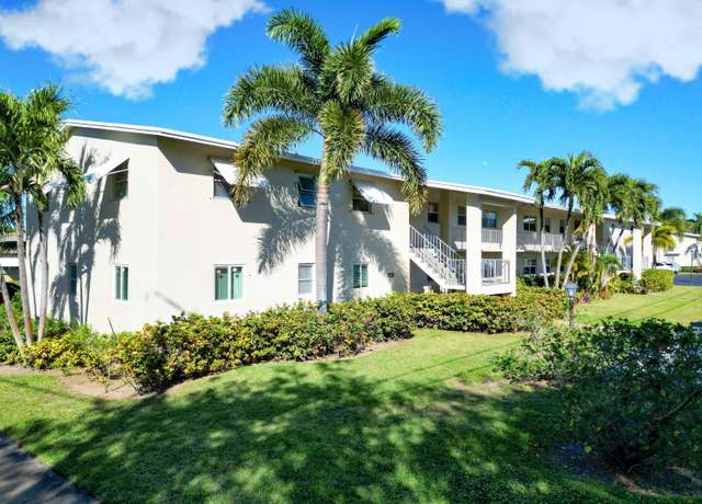 Property at 301 Circle Dr S #103, Boynton Beach, FL 33435, 2 beds, 2 baths