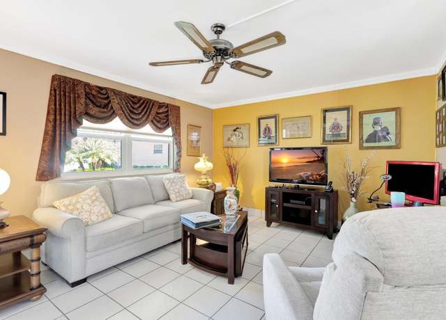 Property at 643 Flanders N, Delray Beach, FL 33484, 1 bed, 1.5 baths