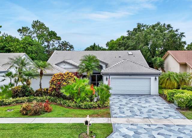 Property at 8291 Lake Cypress Rd, Lake Worth, FL 33467, 3 beds, 2.5 baths