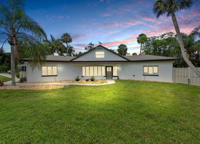 Property at 1400 Parkland Blvd, Fort Pierce, FL 34982, 3 beds, 2 baths