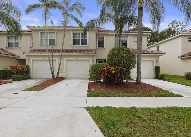 Property at 9686 Lago Dr, Boynton Beach, FL 33472, 3 beds, 2.5 baths