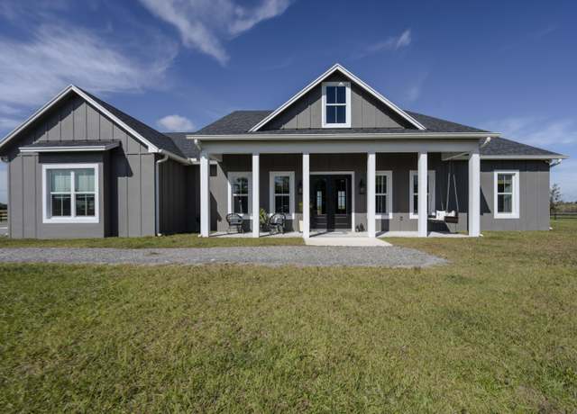 Property at 505 N Graves Rd, Fort Pierce, FL 34945, 3 beds, 2 baths
