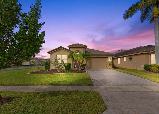 Property at 799 Bent Creek Dr, Fort Pierce, FL 34947, 3 beds, 2 baths