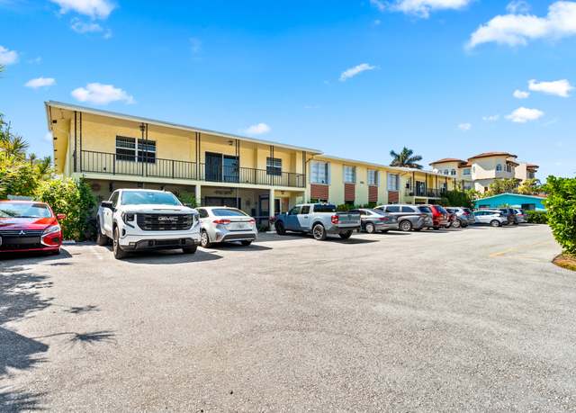 Property at 1962 NE 6th St Unit 4b, Deerfield Beach, FL 33441, 3 beds, 2 baths