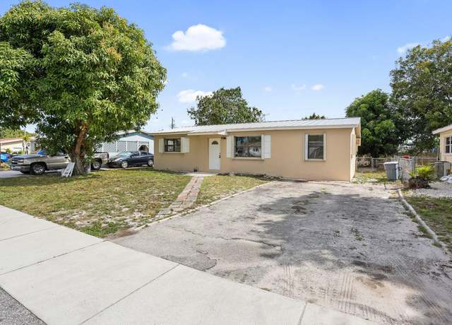 Property at 5624 S 37th Ct, Lake Worth, FL 33463, 3 beds, 2 baths