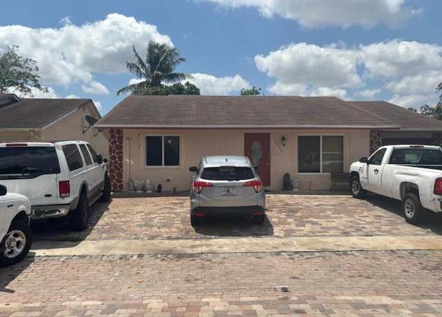 Property at 6258 Wauconda Way W, Greenacres, FL 33463, 6 beds, 3 baths