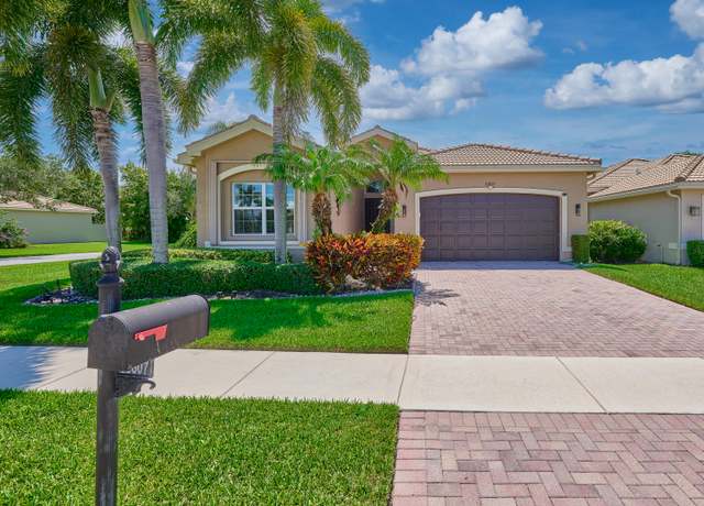 Property at 10807 Redlake Isle(s) E, Boynton Beach, FL 33473, 2 beds, 2.5 baths