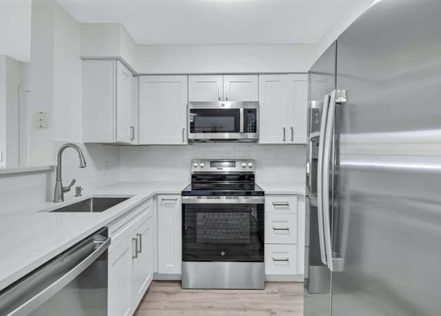 Property at 1055 Crystal Way Unit I, Delray Beach, FL 33444, 2 beds, 2 baths