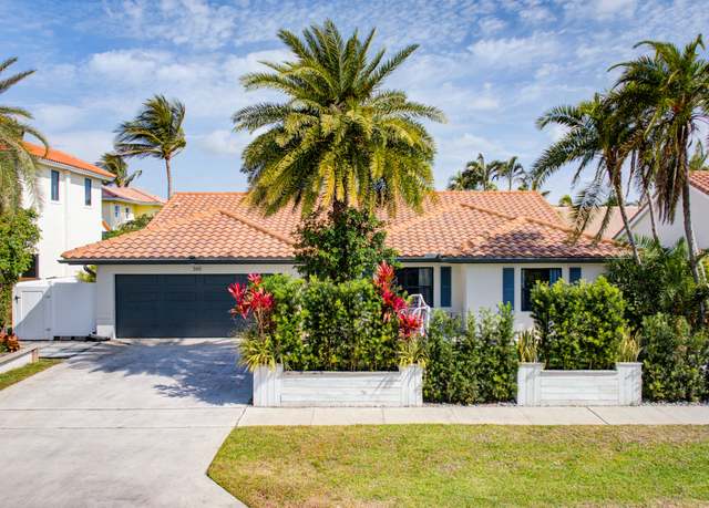 Property at 365 Redwood Ln, Boca Raton, FL 33487, 3 beds, 2 baths