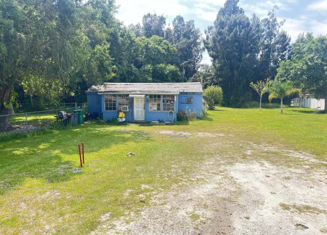 Property at 1901 Edwards Rd, Fort Pierce, FL 34982, 2 beds, 1 bath