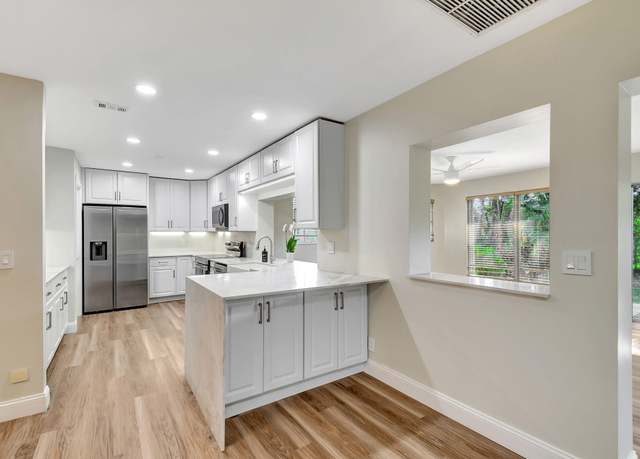 Property at 538 Forestview Dr, Atlantis, FL 33462, 3 beds, 2 baths