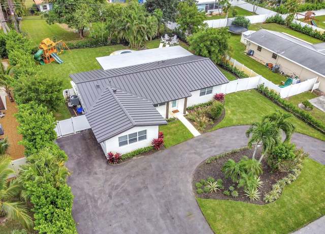 Property at 3214 Canal Dr, Boynton Beach, FL 33435, 4 beds, 3 baths