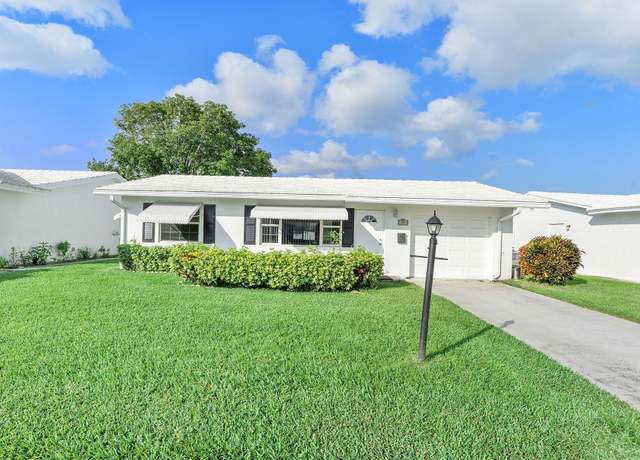 Property at 1904 SW Golf Ln, Boynton Beach, FL 33426, 2 beds, 1 bath