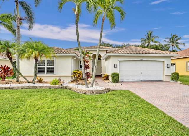 Property at 5242 Indianwood Village Ln, Lake Worth, FL 33463, 3 beds, 2.5 baths