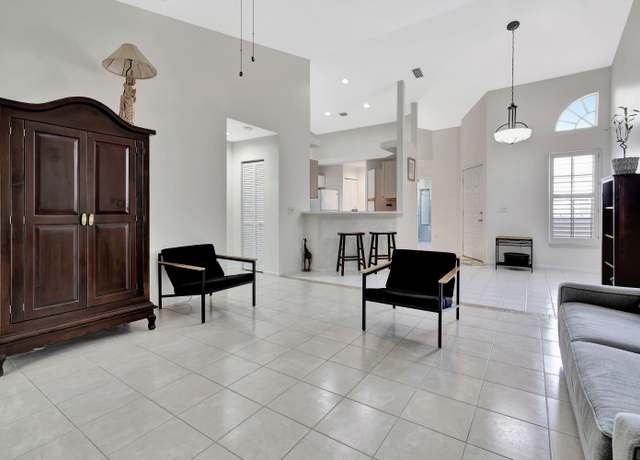 Property at 202 Muirfield Ct Unit E, Jupiter, FL 33458, 2 beds, 2 baths