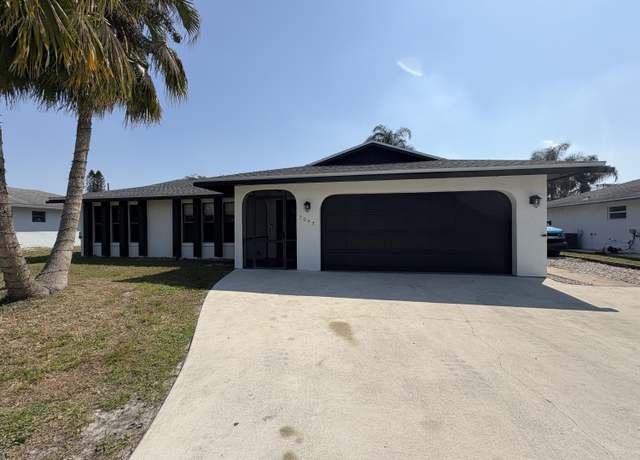Property at 2043 SE Benedictine St, Port Saint Lucie, FL 34983, 2 beds, 2 baths