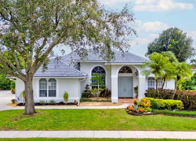 Property at 1974 S Club Dr, Wellington, FL 33414, 4 beds, 3 baths