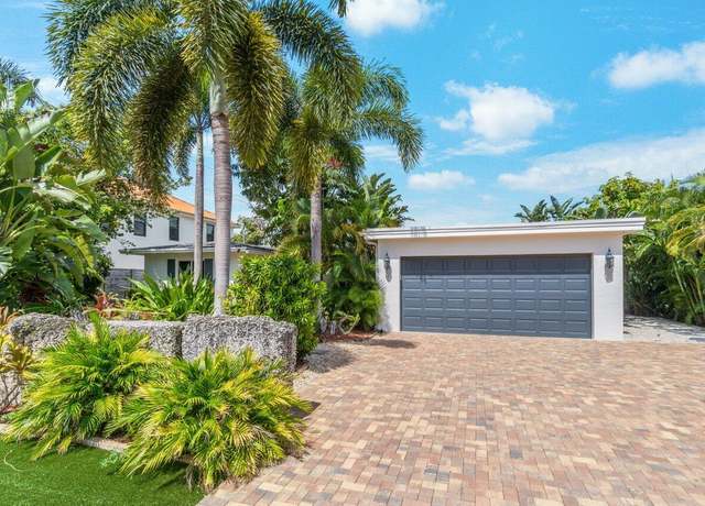 Property at 2845 SW 4th St, Boynton Beach, FL 33435, 2 beds, 1.5 baths