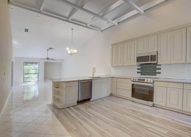 Property at 11434 Orange Blossom Ln, Boca Raton, FL 33428, 3 beds, 2 baths