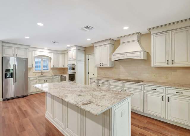 Property at 6845 Lakeside Rd, West Palm Beach, FL 33411, 3 beds, 2.5 baths