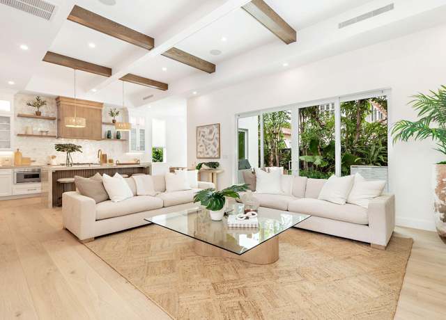 Property at 369 Avila Rd, West Palm Beach, FL 33405, 5 beds, 6.5 baths