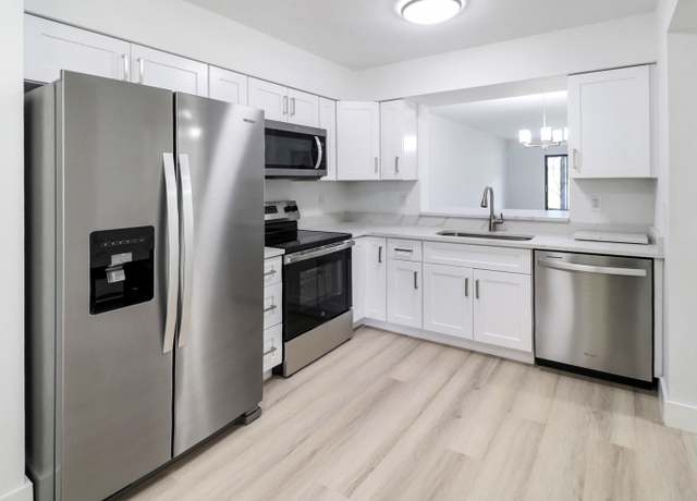 Property at 7270 Ashford Pl #106, Delray Beach, FL 33446, 2 beds, 2 baths